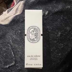 New Diptyque eau de toilette fragrance sample